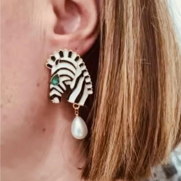 Zebra Head Shape Drop Earrings Animal Print Earrings - Picture 3 of 4